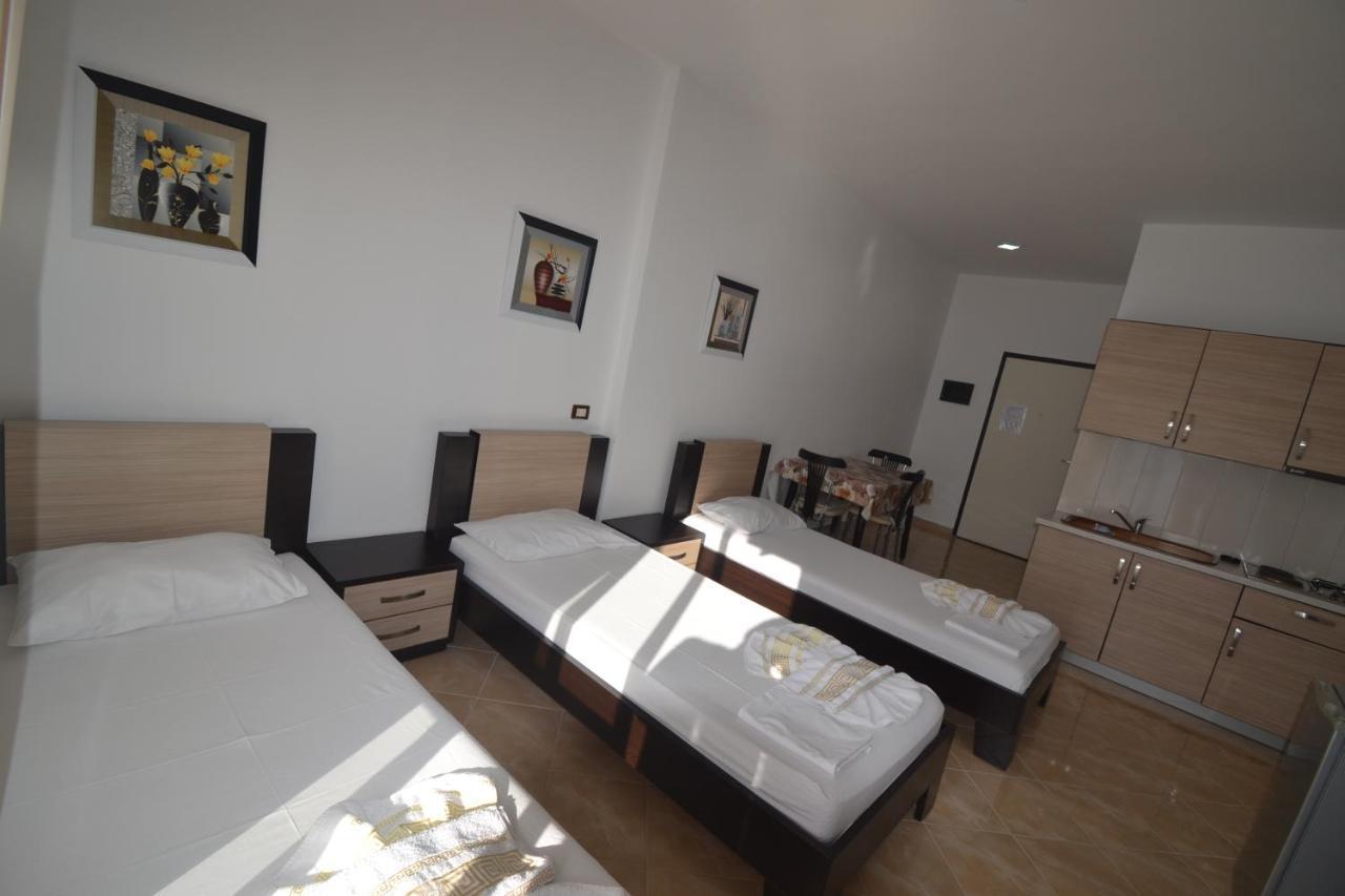 Blue Bay Apartments Sarande Exterior photo