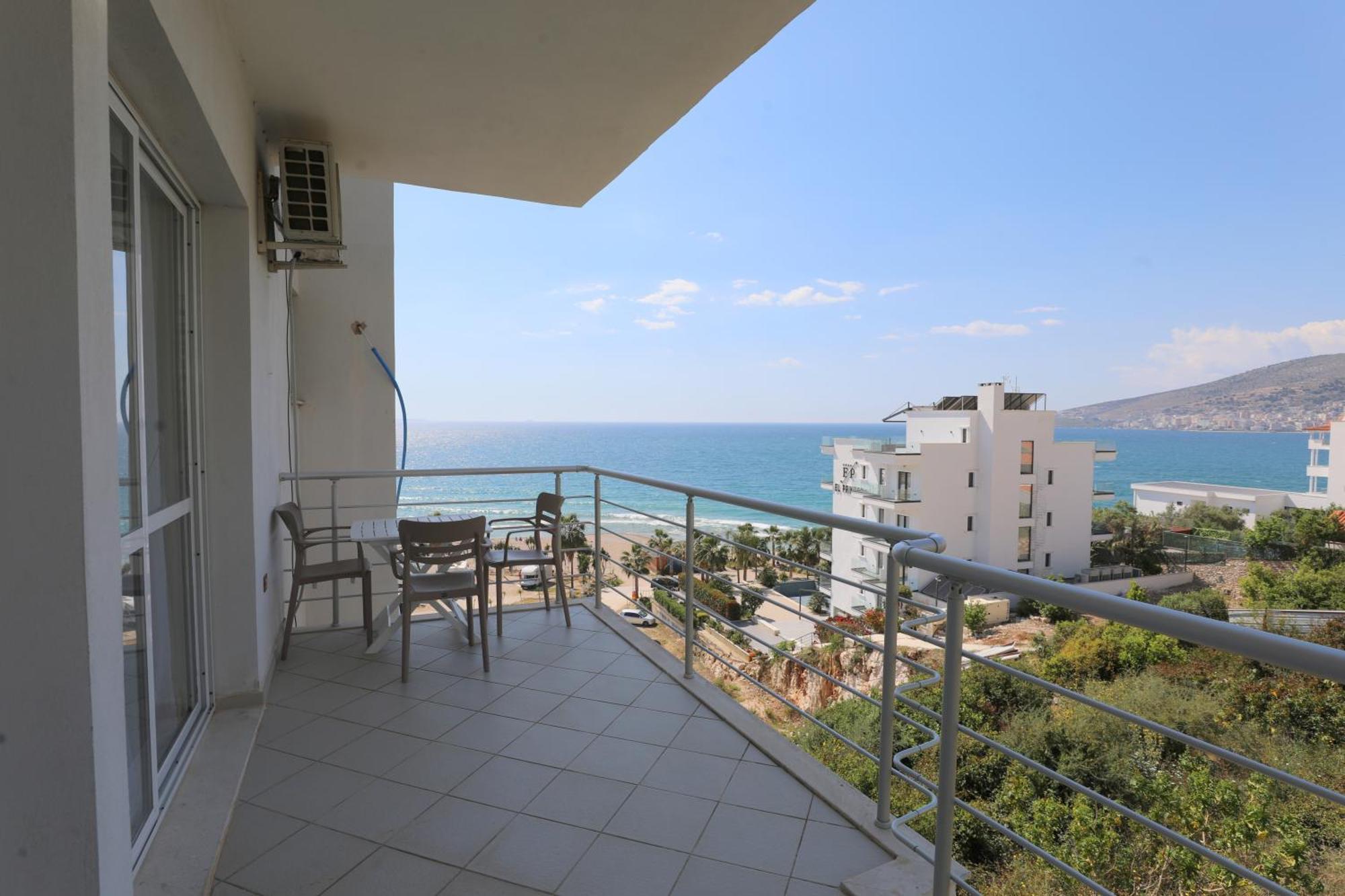 Blue Bay Apartments Sarande Exterior photo