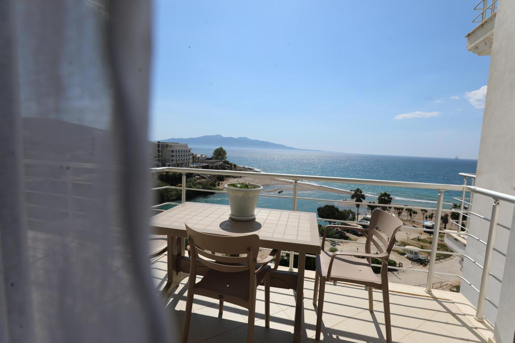 Blue Bay Apartments Sarande Exterior photo